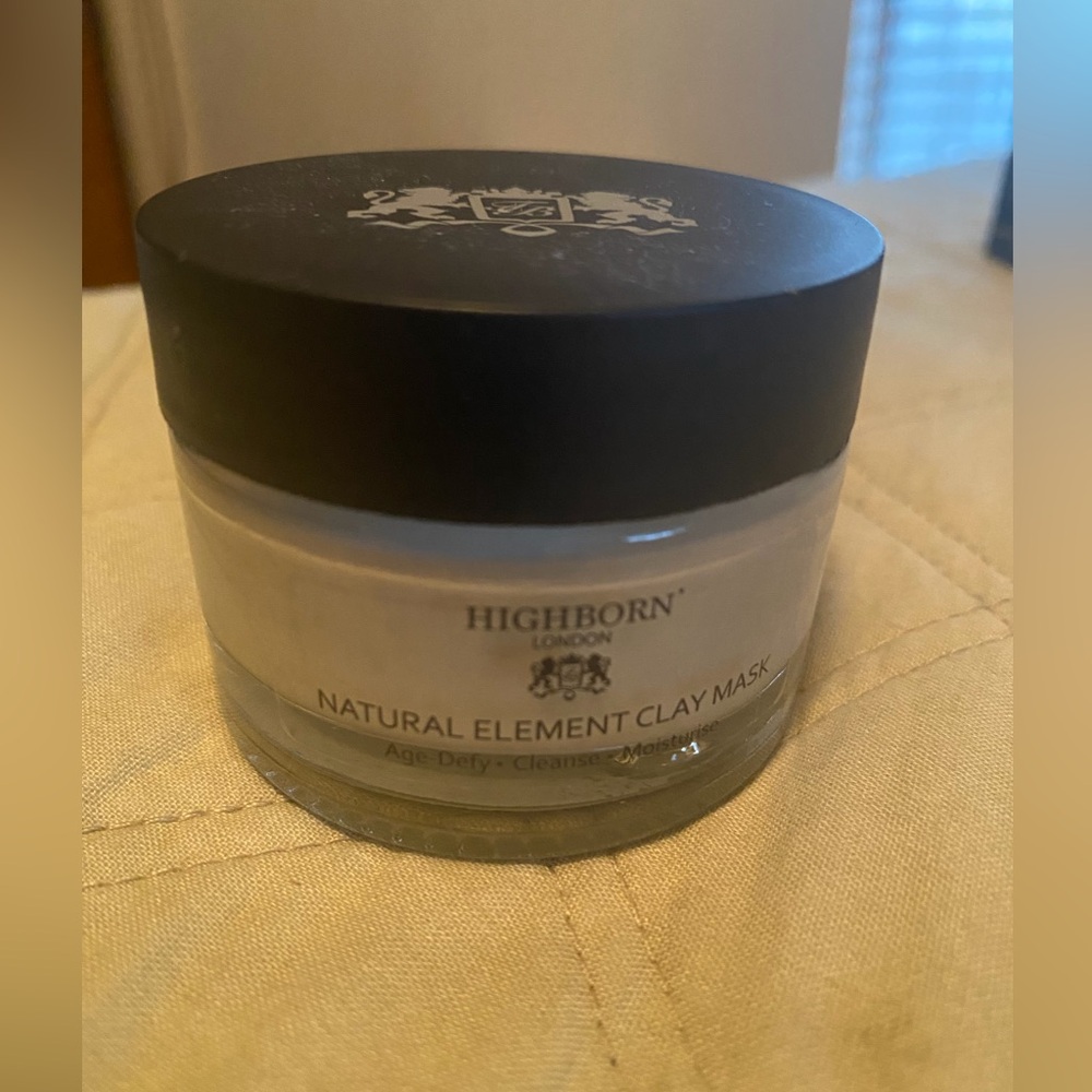 Clay Mask - Black and Cream